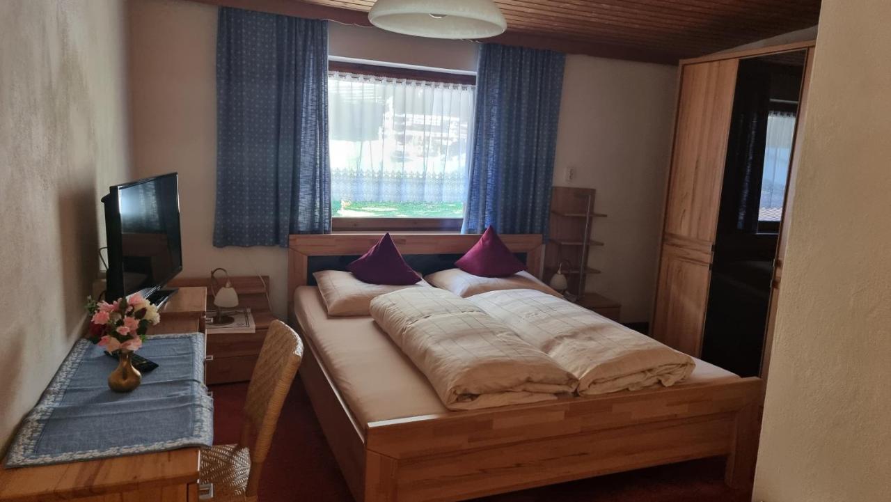 Hotel Garni Friedheim St. Anton am Arlberg Rom bilde