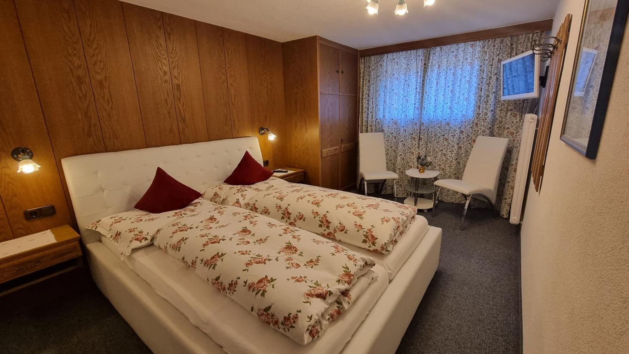 Hotel Garni Friedheim St. Anton am Arlberg Rom bilde